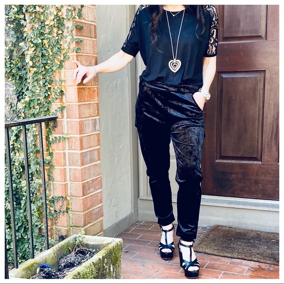 Pants - ✨MADE IN ITALY✨Velvet chic joggers